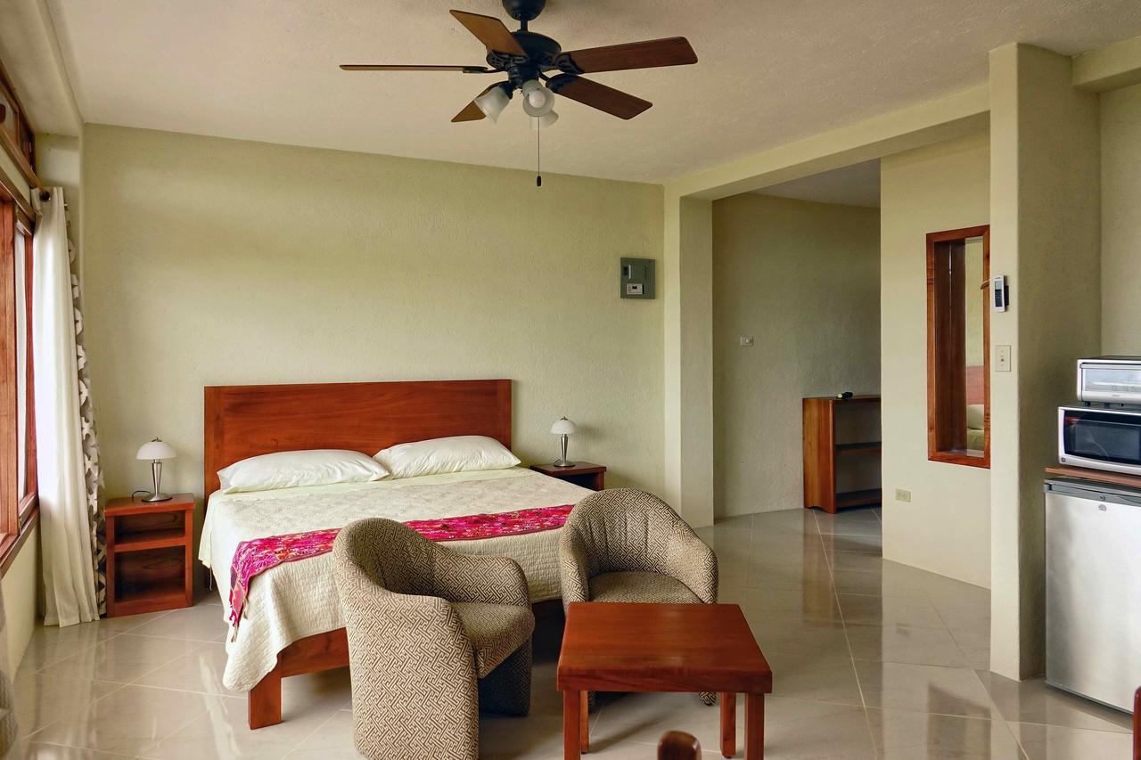 The Galeodan Suites Puerto Baquerizo Moreno Exterior foto